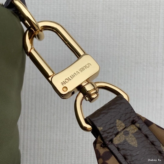 25 LOUIS VUITTON SPEEDY BANDOULIÈRE 0814